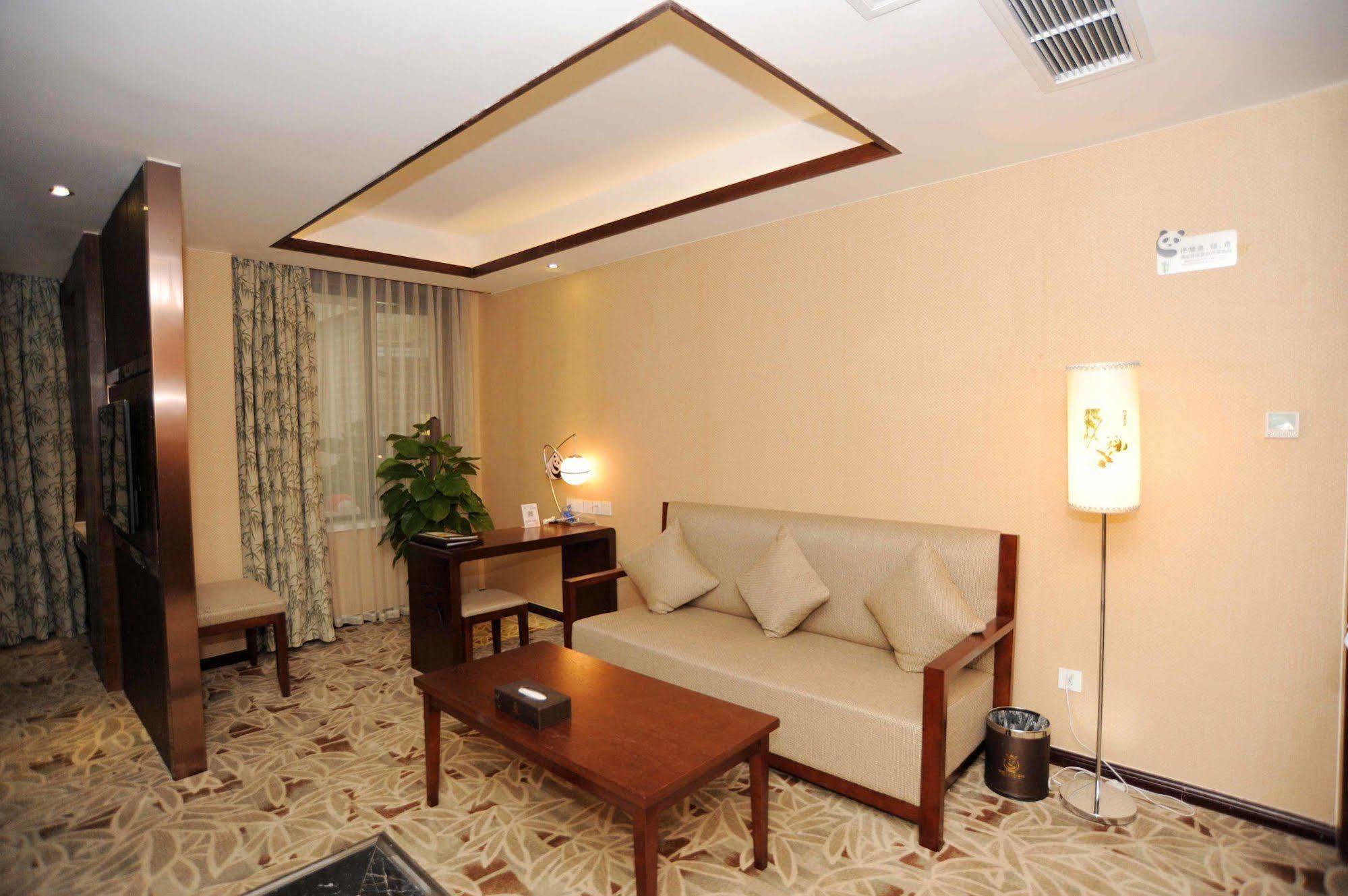 Chengdu Panda Prince Culture Hotel Exteriör bild